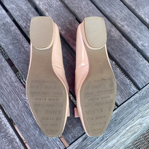 Anne Klein patent flats - Picture 4 of 5